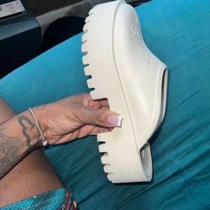 Gucci clogs